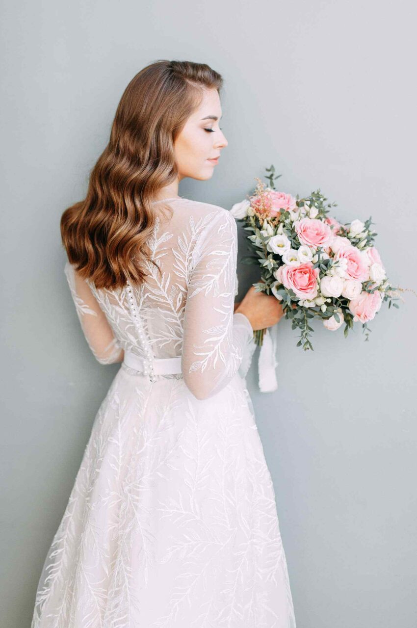 https://magical-albattani.132-148-79-197.plesk.page/wp-content/uploads/2020/11/wedding_dress_04-850x1280.jpg